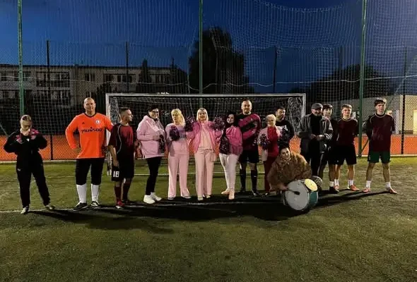 Sportowa rywalizacja samorządowców i policjantów wsparła zbiórkę dla Kubusia