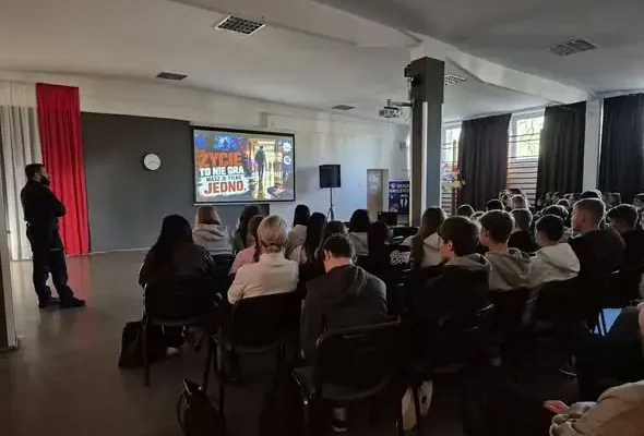 Uczniowie z Opola Lubelskiego rozmawiali z policją o bezpieczeństwie