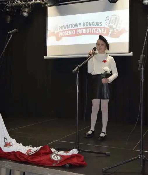 Laura Wojciechowska z Chodla laureatką konkursu piosenki patriotycznej w Puławach